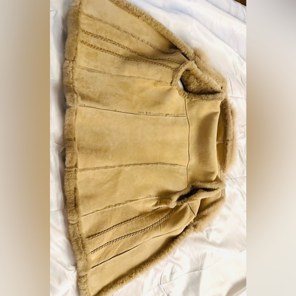 Mitchie’s Matchings Genuine Shearling Vest - Picture 16 of 16